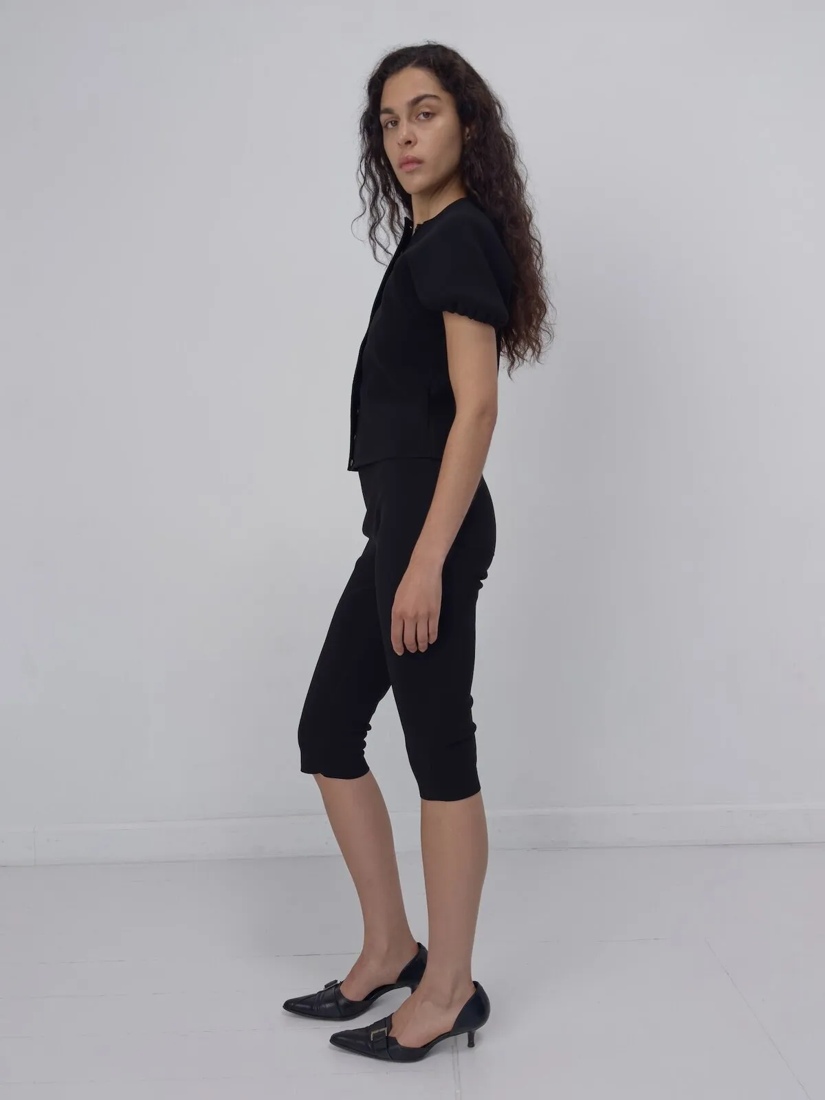 BIRROT Bonded Crepe Capri Pants