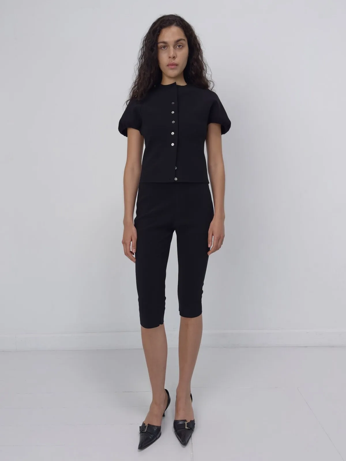 BIRROT Bonded Crepe Capri Pants