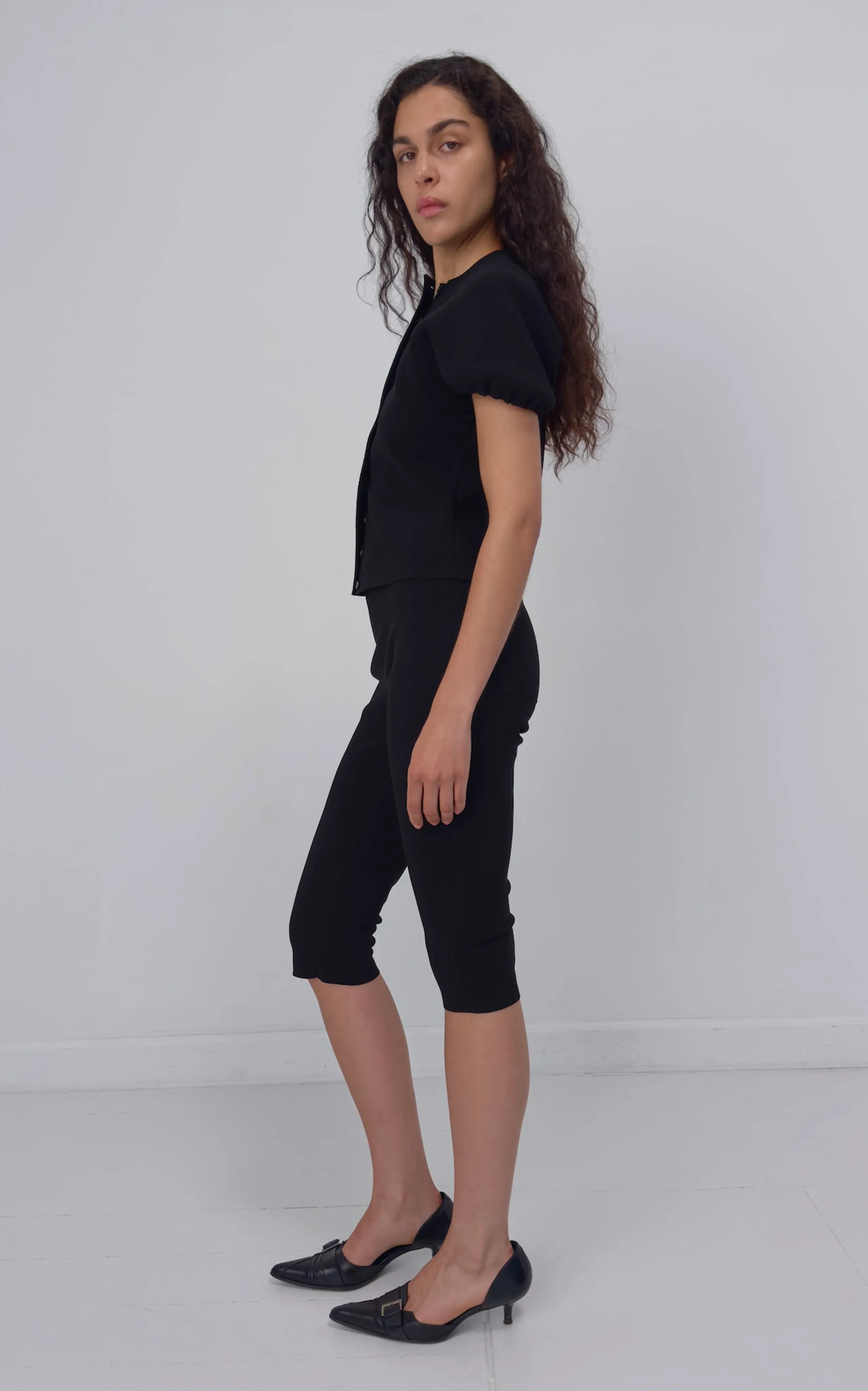 BIRROT Bonded Crepe Capri Pants