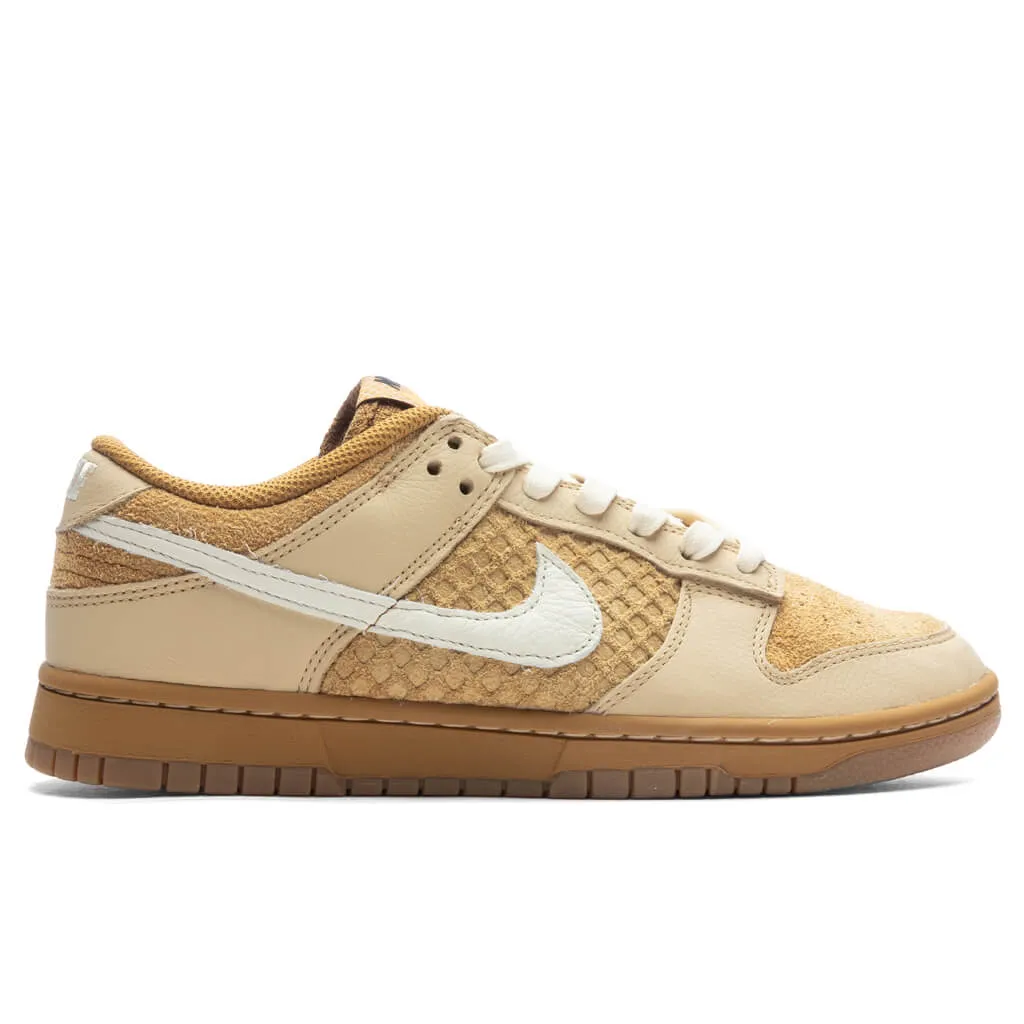 Wheat Dunk Low Retro Sneakers