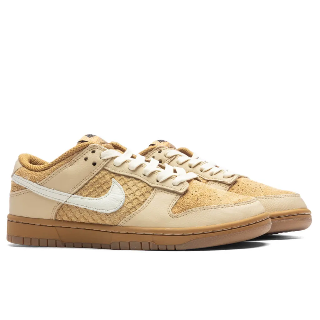 Wheat Dunk Low Retro Sneakers