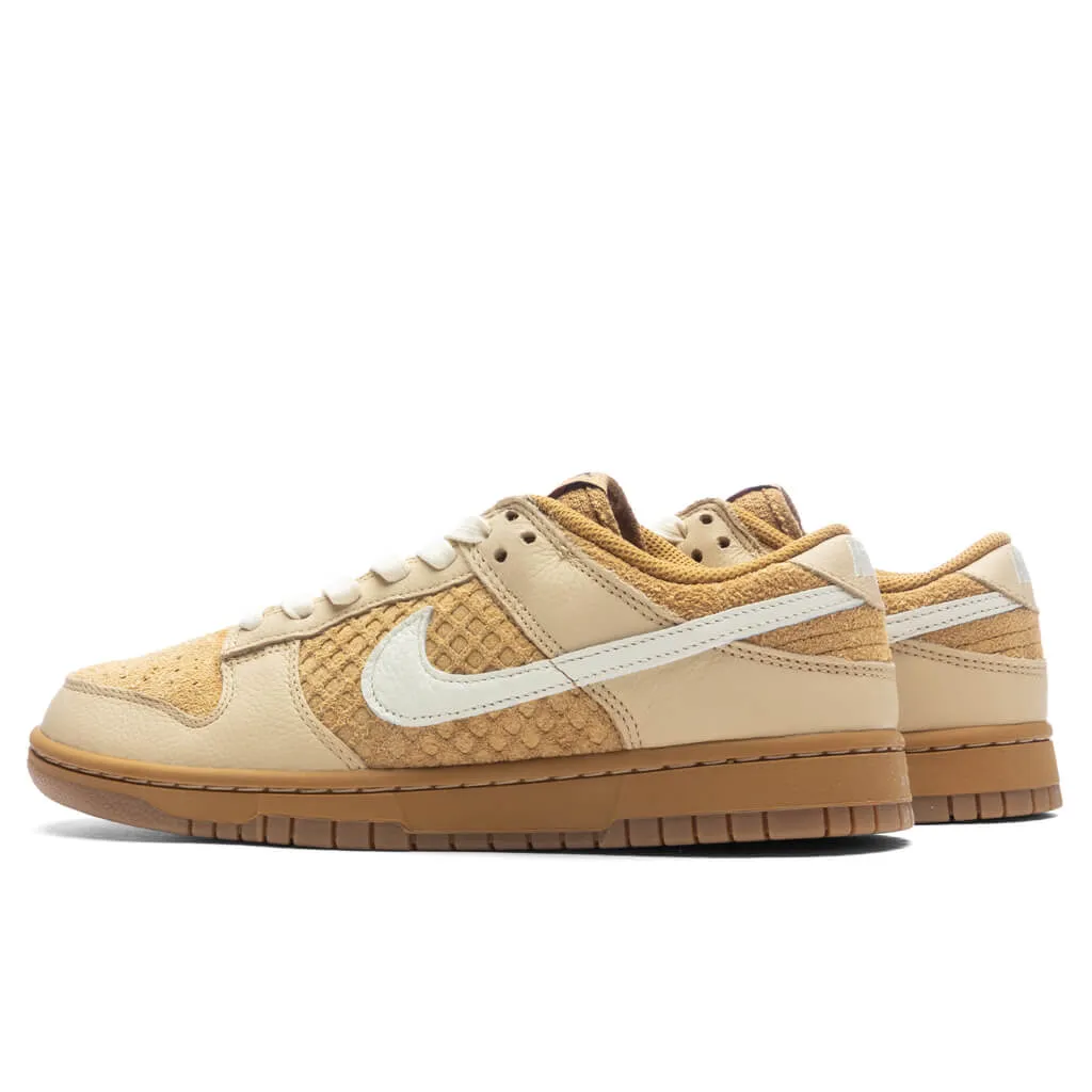 Wheat Dunk Low Retro Sneakers