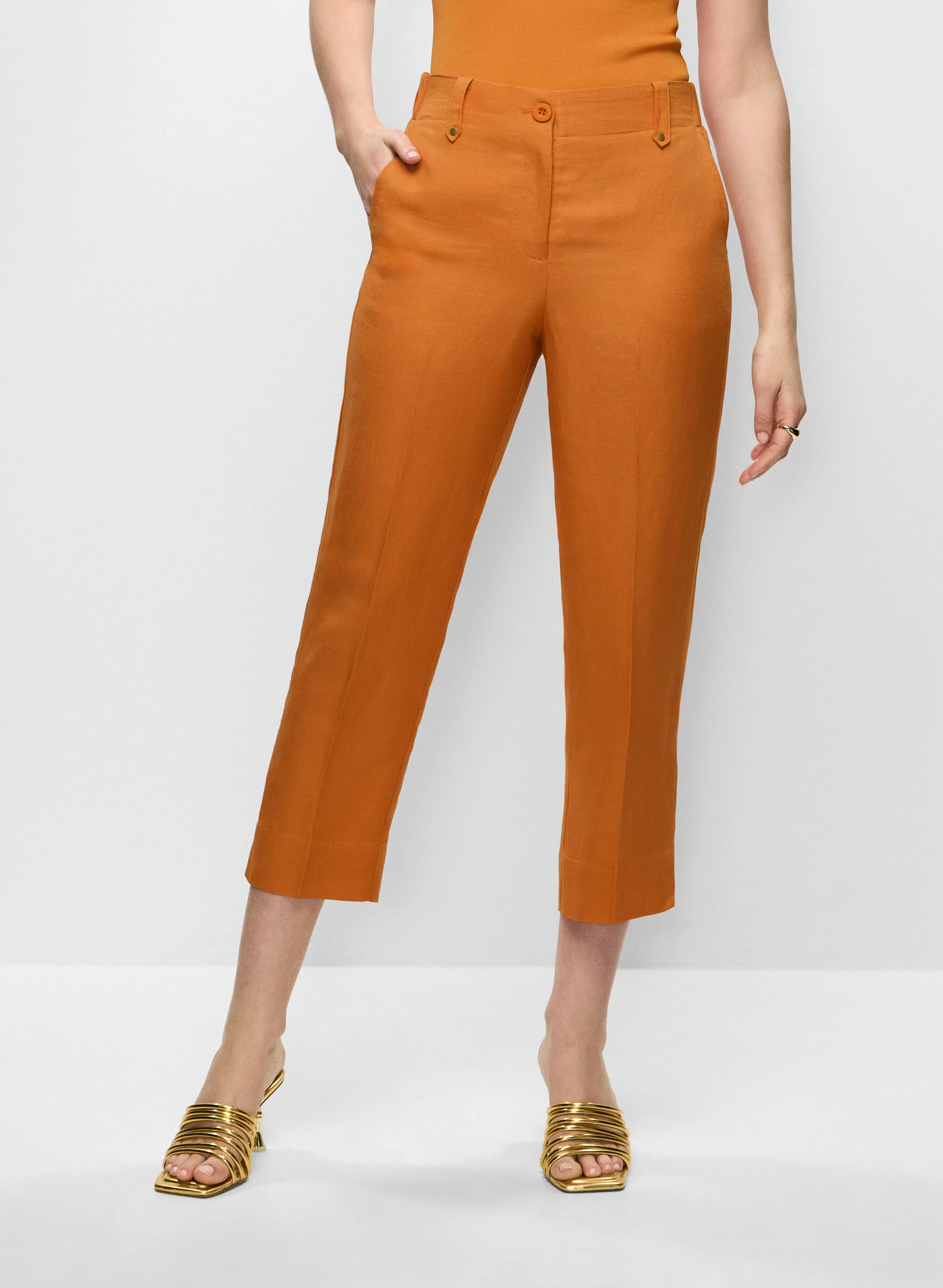 Linen-Blend Capri Pants