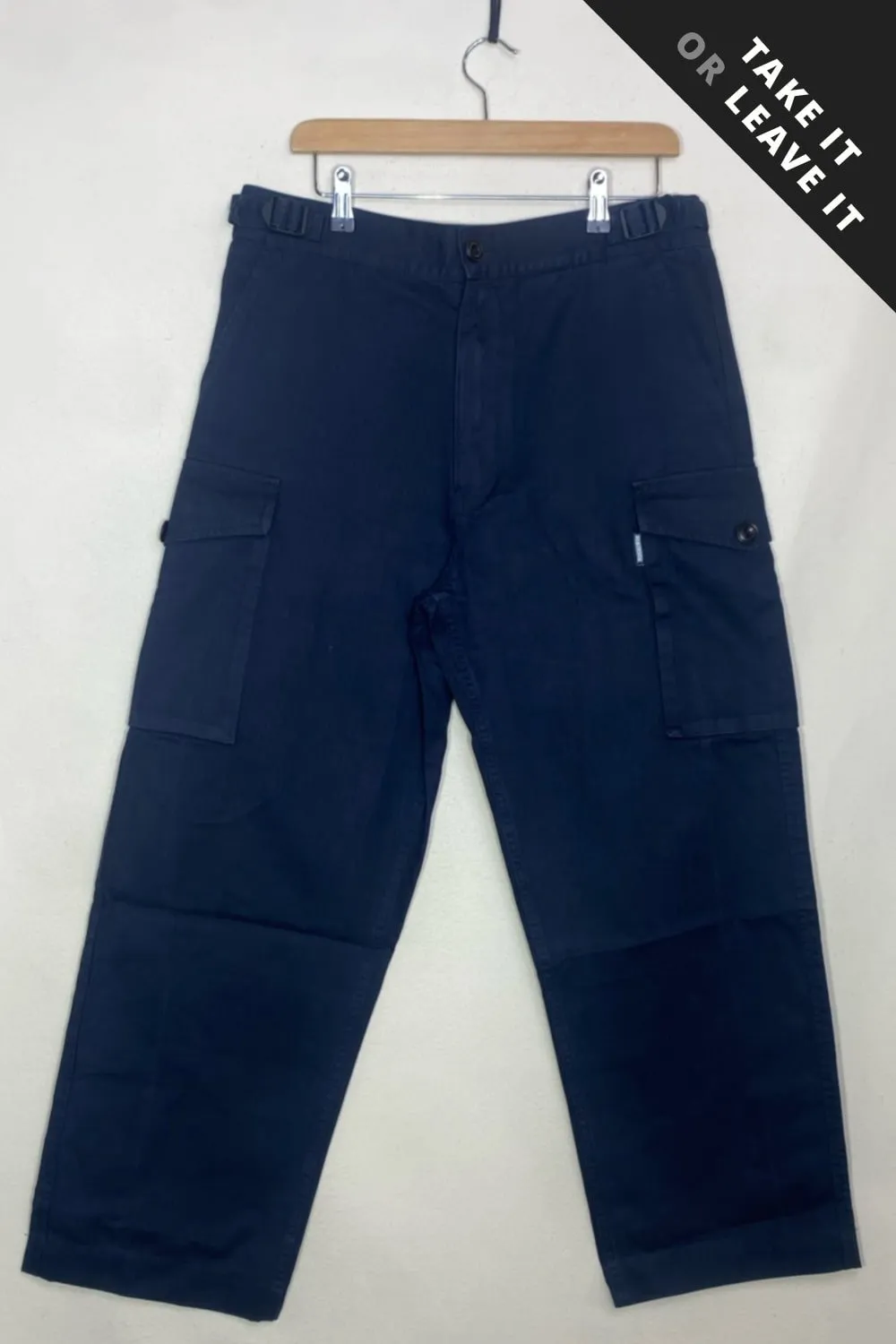 Men's Dark Navy Cargo Pants in Size 34/27.5