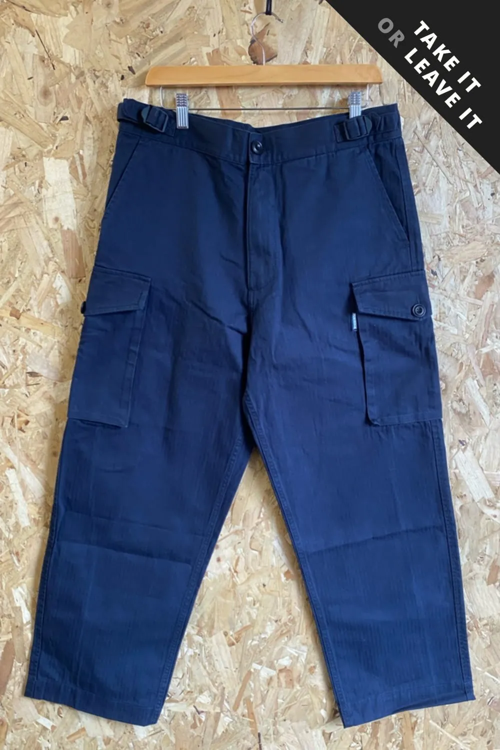 Men's Dark Navy Cargo Pants in Size 34/27.5