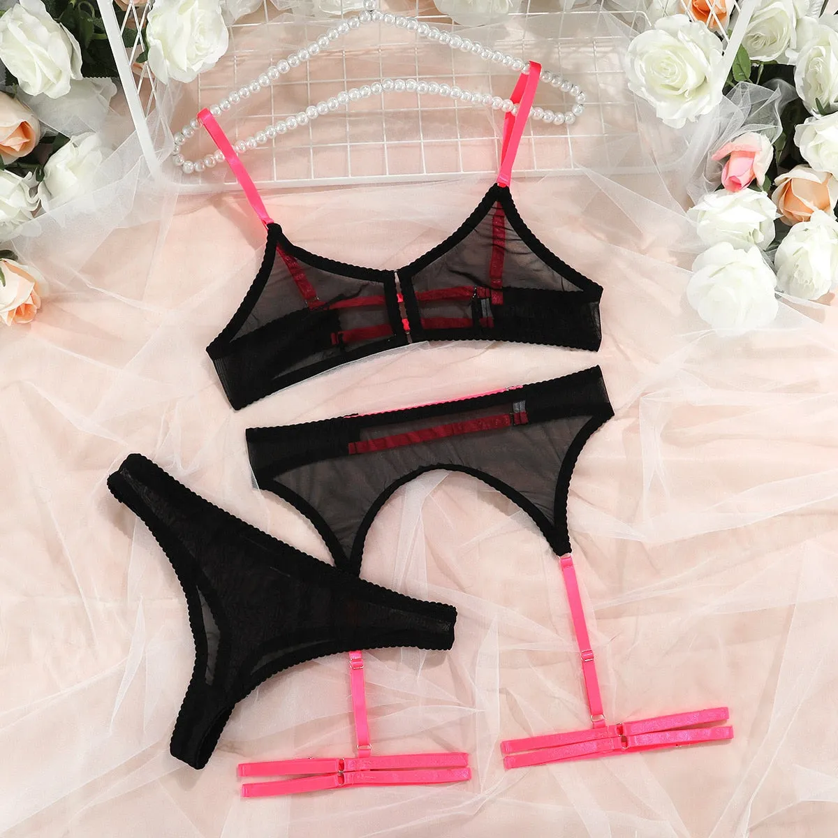 Sensual Lace Lingerie with Contrast Colors and Garter for Women